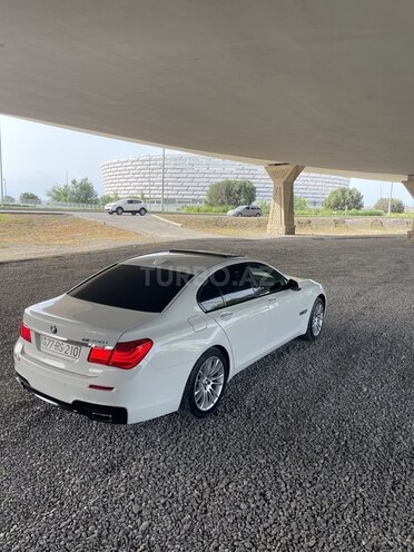 BMW 740 2011, 311,000 km - 3.0 л - Bakı
