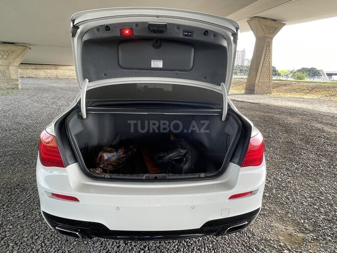 BMW 740 2011, 311,000 km - 3.0 л - Bakı
