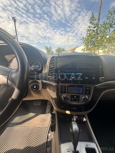 Hyundai Santa Fe-11