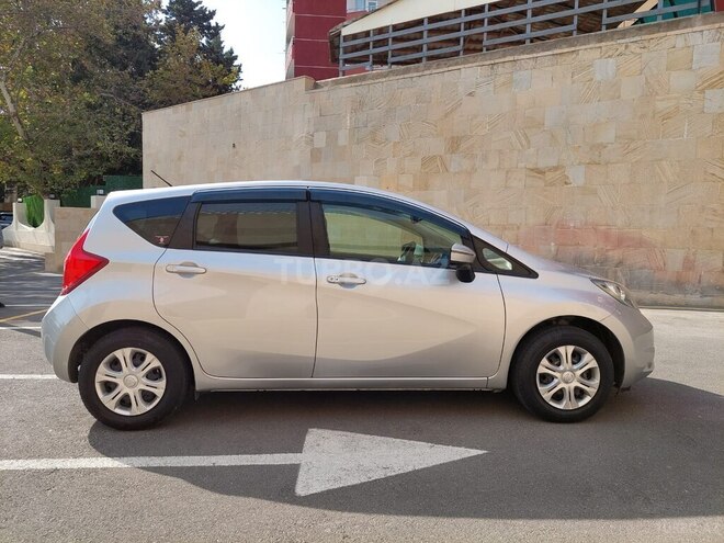 Nissan Note-8