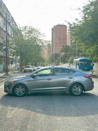 Hyundai Elantra 2017, 150,000 km - 2.0 л - Bakı