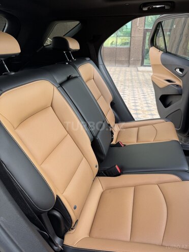 Chevrolet Equinox-8