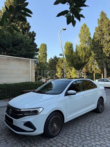 Volkswagen Polo 2021, 65,000 km - 1.6 л - Bakı