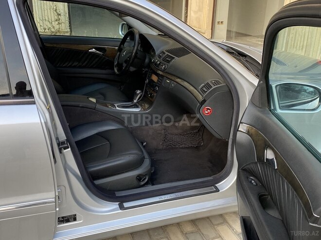 Mercedes E 320 2002, 269,000 km - 3.2 l - Bakı