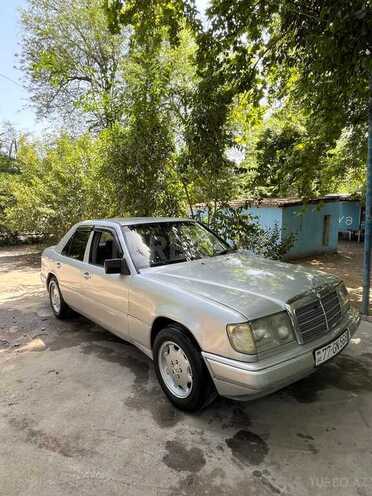 Mercedes E 250 1988, 450,000 km - 2.5 l - Bərdə