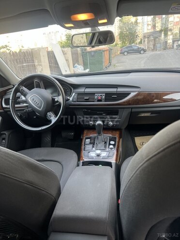 Audi A6-4