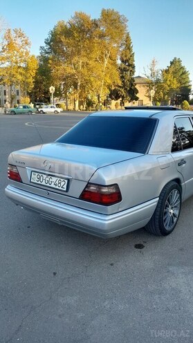 Mercedes E 220 1993, 480,000 km - 2.2 l - Goranboy