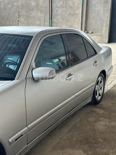 Mercedes E 280 1999, 275,000 km - 2.8 л - Bakı