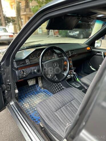 Mercedes E 220 1993, 200,325 km - 2.2 l - Gəncə