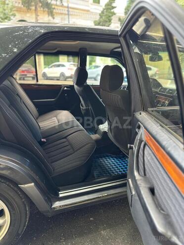 Mercedes E 220 1993, 200,325 km - 2.2 l - Gəncə