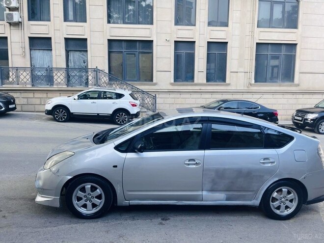 Toyota Prius 2009, 224,000 km - 1.5 л - Bakı