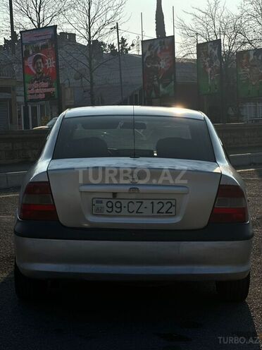 Opel Vectra-2