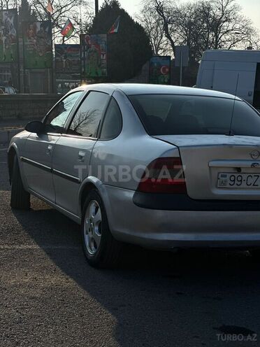 Opel Vectra-15