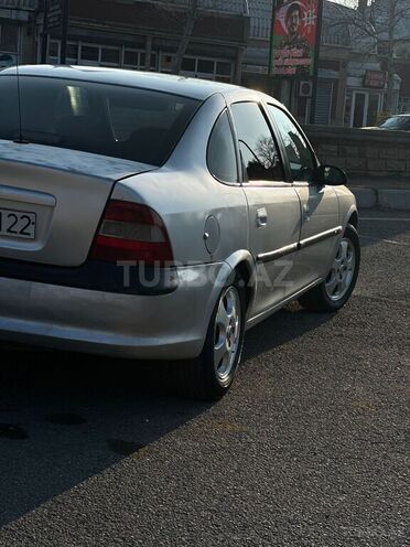 Opel Vectra-11