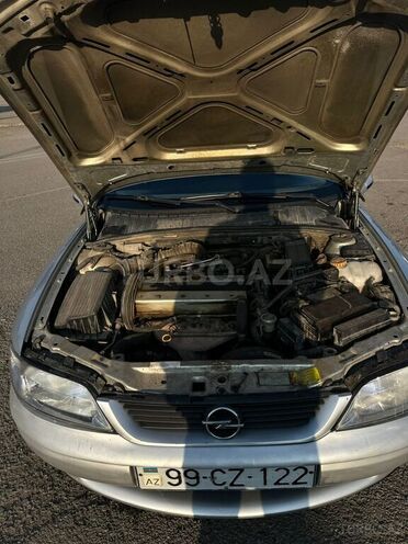 Opel Vectra-6