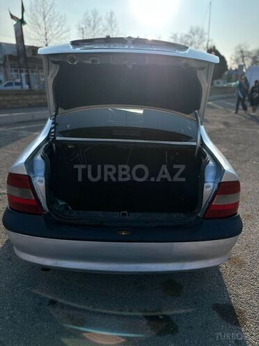 Opel Vectra-5