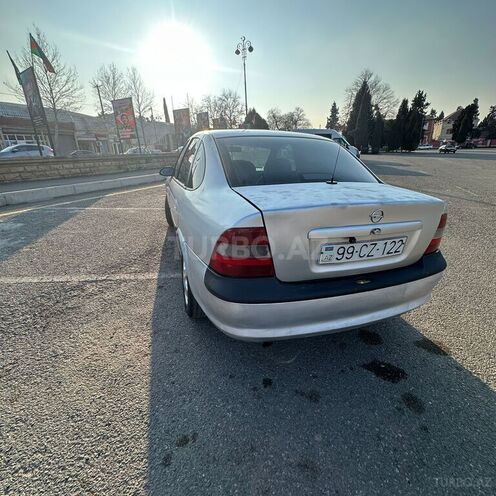 Opel Vectra-10