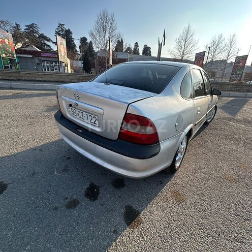 Opel Vectra-7