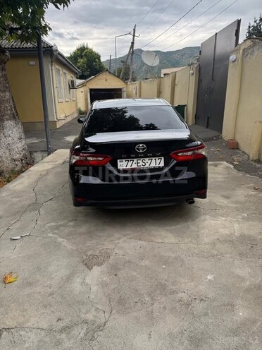 Toyota Camry-5