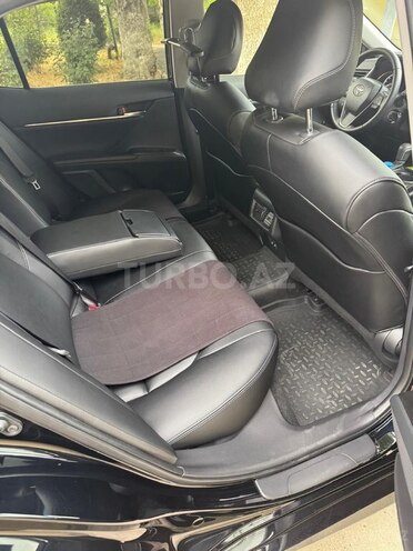 Toyota Camry-9