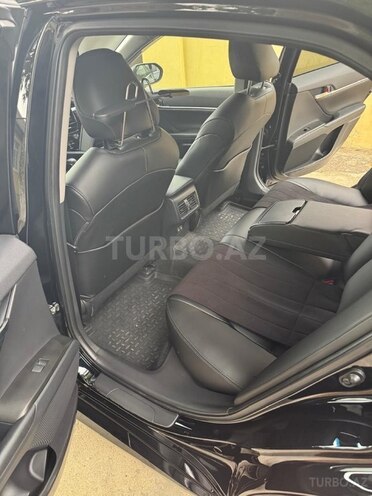 Toyota Camry-8