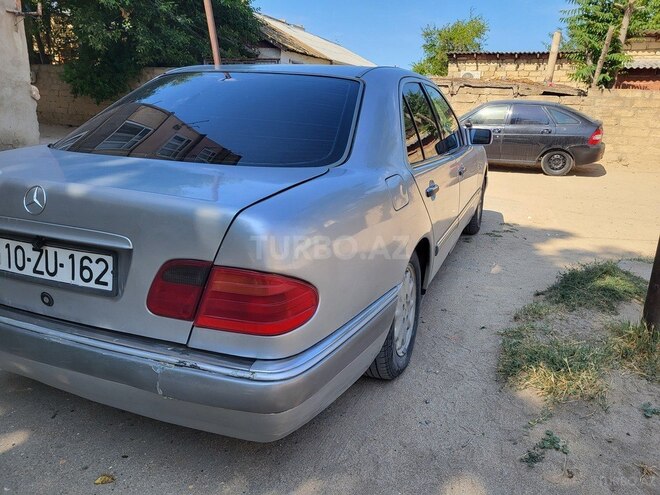 Mercedes E 230 1996, 490,000 km - 2.3 л - Sumqayıt