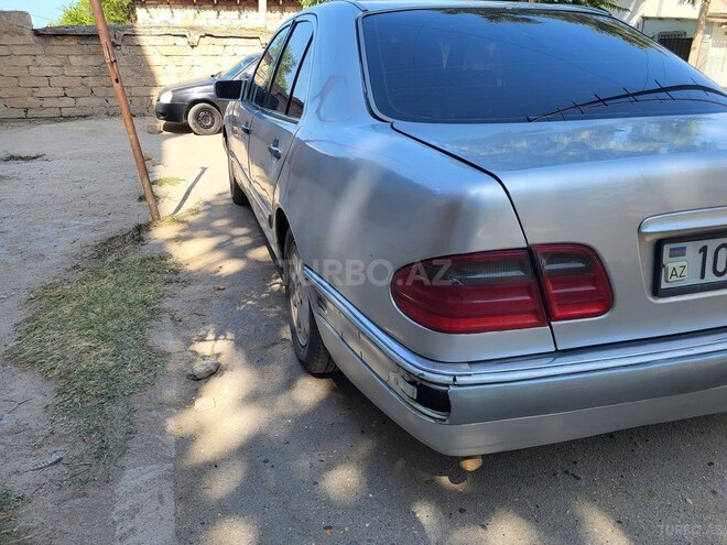 Mercedes E 230 1996, 490,000 km - 2.3 л - Sumqayıt