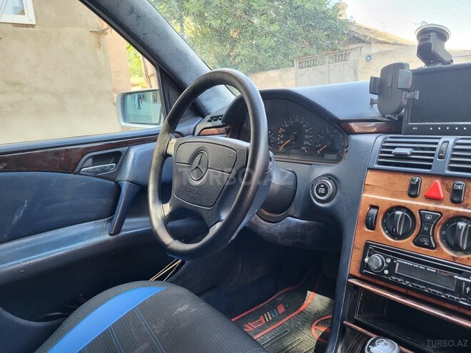 Mercedes E 230 1996, 490,000 km - 2.3 л - Sumqayıt