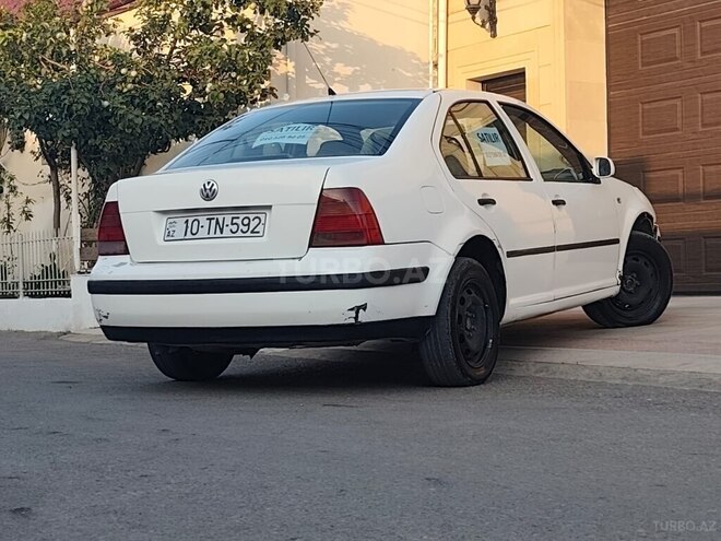 Volkswagen Bora 2001, 250,000 km - 2.0 l - Bakı