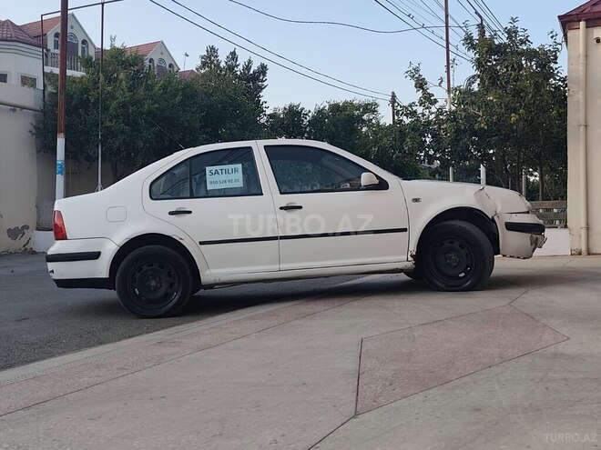 Volkswagen Bora 2001, 250,000 km - 2.0 l - Bakı