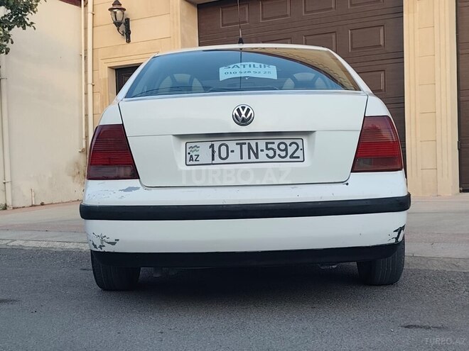 Volkswagen Bora 2001, 250,000 km - 2.0 l - Bakı