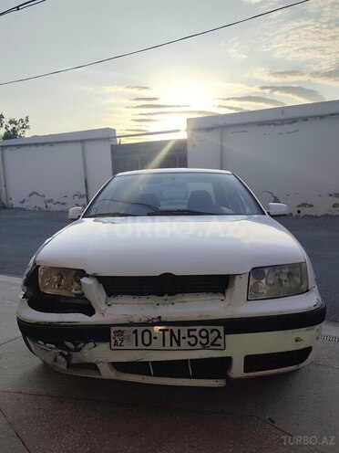 Volkswagen Bora 2001, 250,000 km - 2.0 l - Bakı