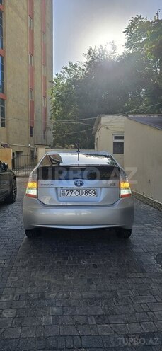 Toyota Prius-6