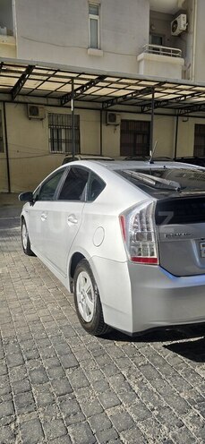 Toyota Prius-7