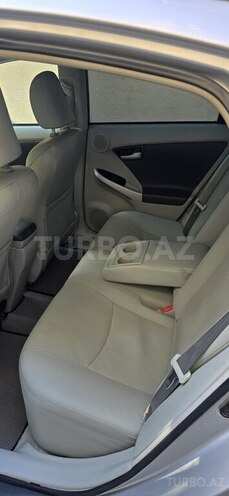 Toyota Prius-21