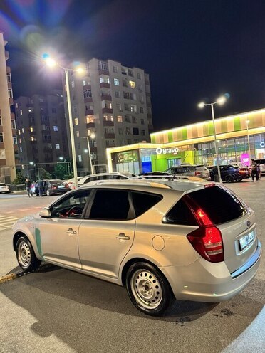 Kia  2009, 332,418 km - 1.6 l - Bakı