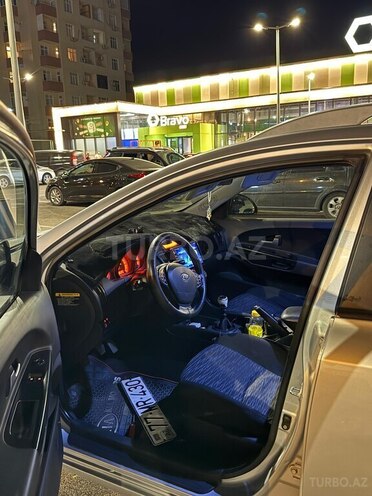 Kia  2009, 332,418 km - 1.6 l - Bakı