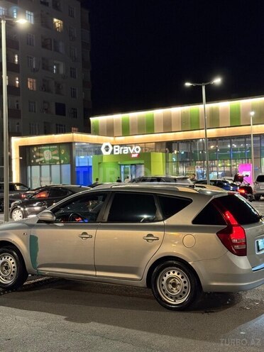 Kia  2009, 332,418 km - 1.6 l - Bakı