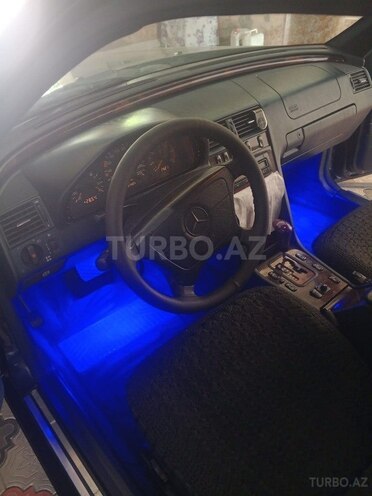 Mercedes C 220 d-5