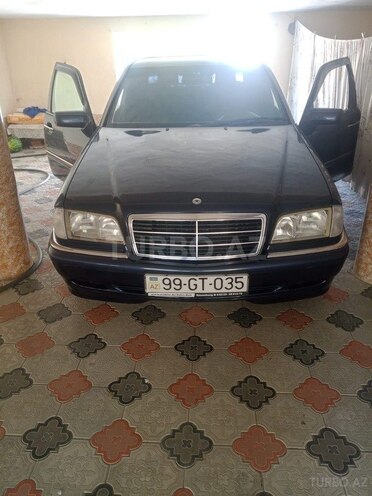 Mercedes C 220 d-1