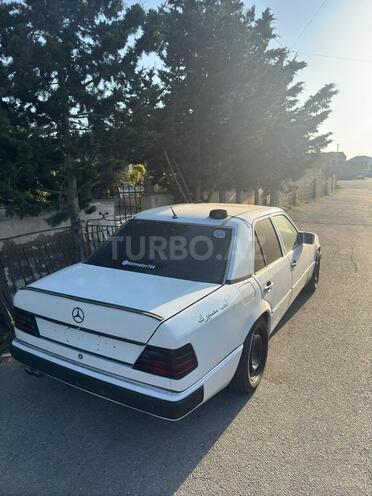 Mercedes E 200 d 1989, 498,086 km - 2.0 l - Bakı