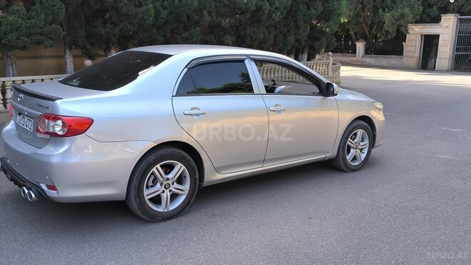 Toyota Corolla 2013, 270,000 km - 1.4 l - Şəmkir