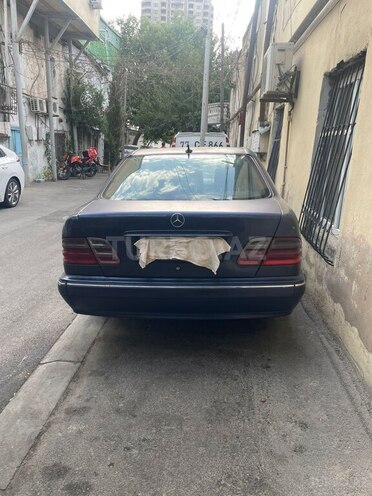 Mercedes E 220 d 2000, 220,000 km - 2.2 л - Bakı