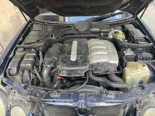 Mercedes E 220 d 2000, 220,000 km - 2.2 л - Bakı