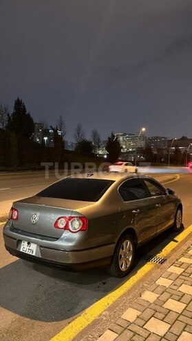 Volkswagen Passat 2005, 272,000 km - 2.0 л - Bakı