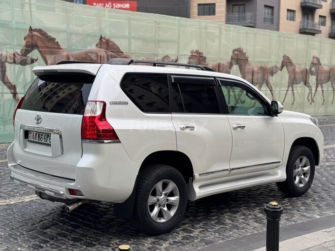 Toyota Land Cruiser Prado-9