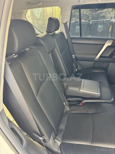 Toyota Land Cruiser Prado-14