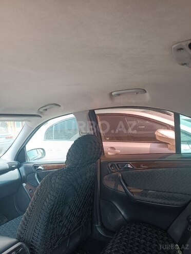 Mercedes C 240-12