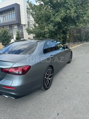 Mercedes E 300 de-3