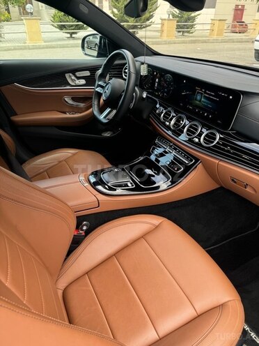Mercedes E 300 de-7